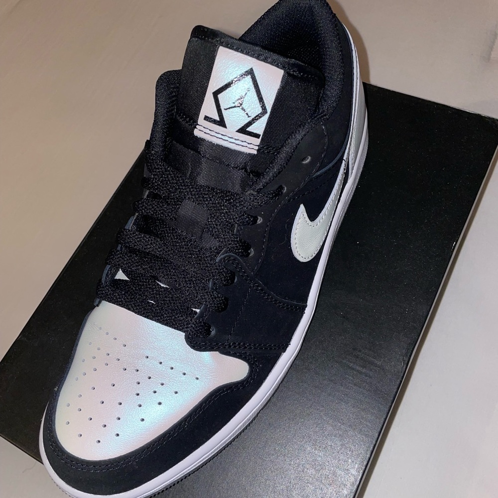 Air Jordan 1 Low SE 'Diamond'